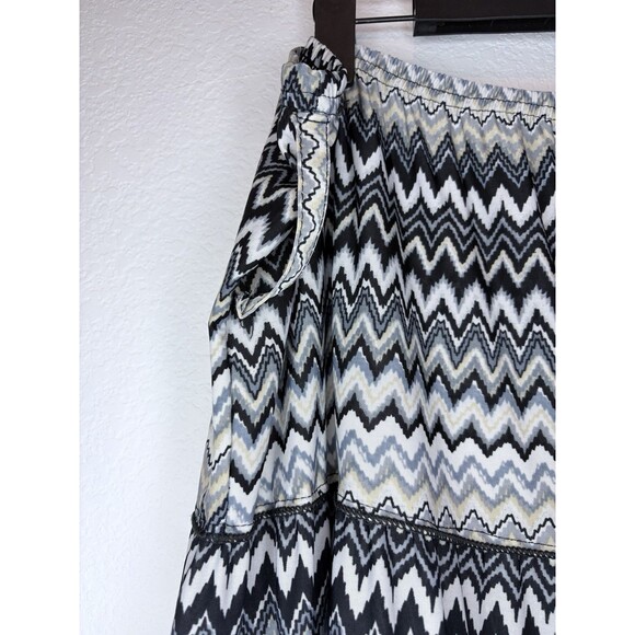 Metro Wear Geometric Grey Black Blue Women’s Plus Size Skirt Size 1X 16-18 - Picture 5 of 7